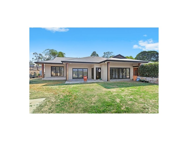 24 George Street, Helidon QLD 4344