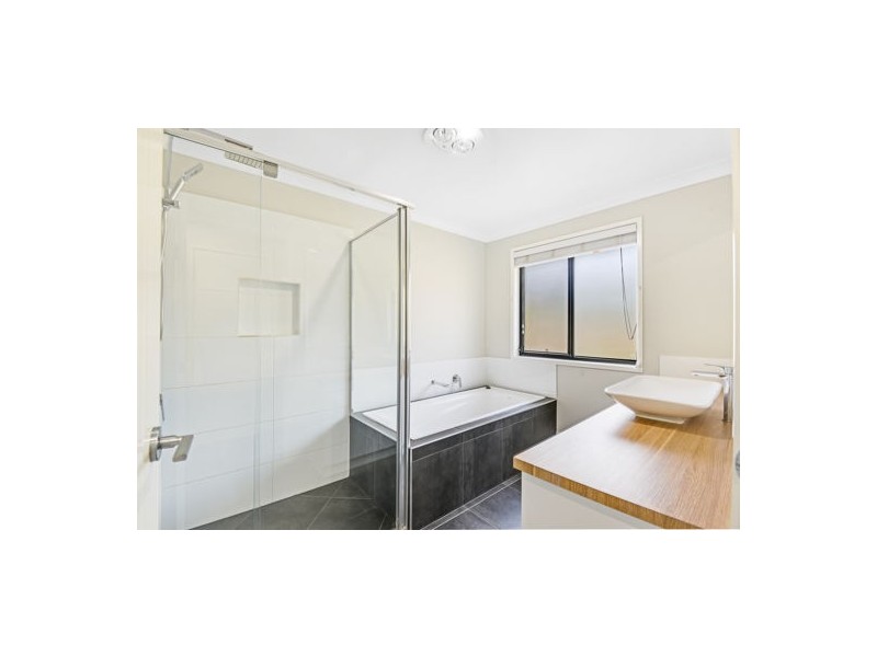 59 Green Gully Rd, Upper Lockyer QLD 4352