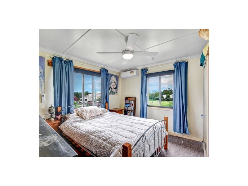 6 Bowen Street, Helidon QLD 4344