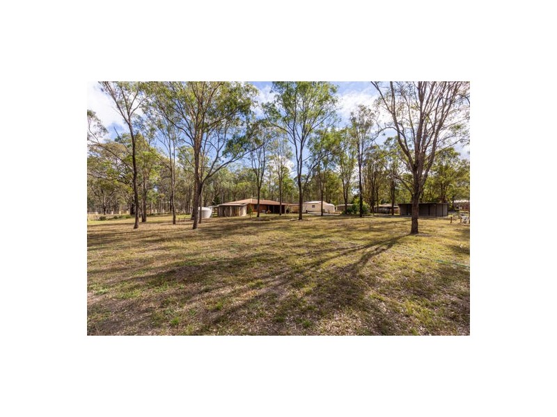 40 Larnook Street, Upper Lockyer QLD 4352