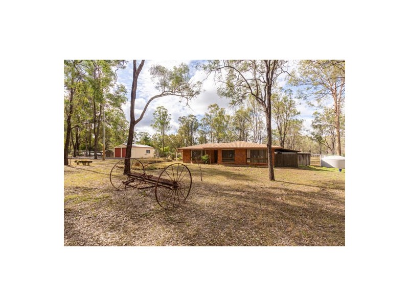 40 Larnook Street, Upper Lockyer QLD 4352