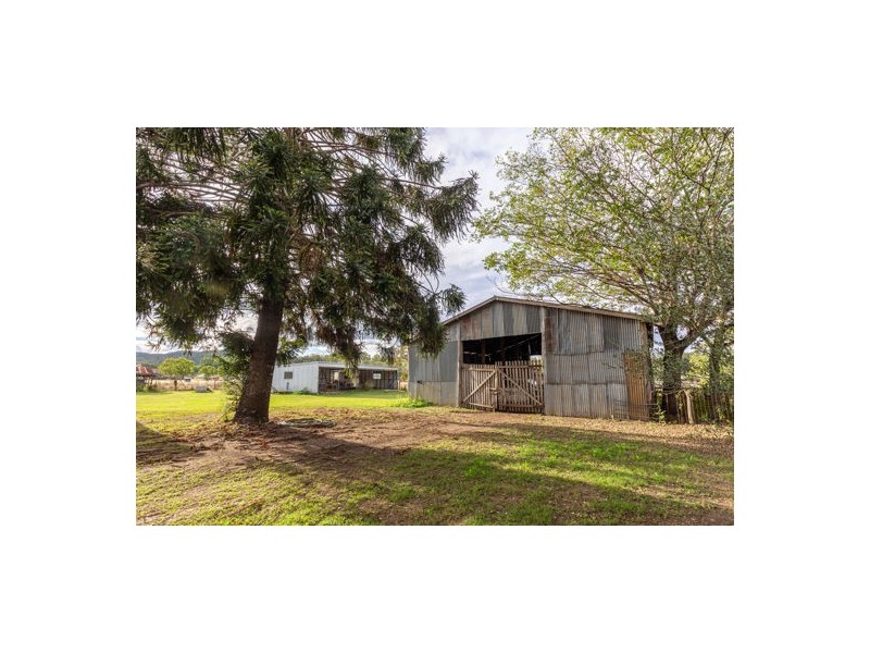 2 Dodts Road, Murphys Creek QLD 4352