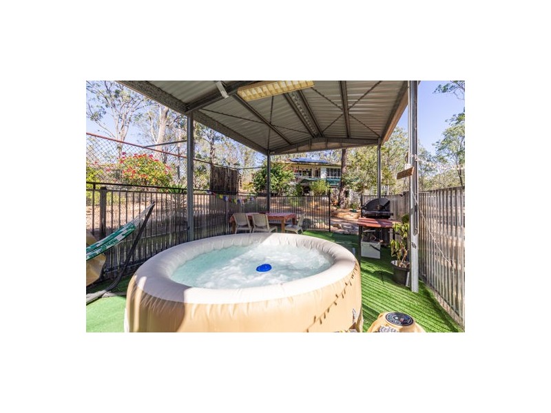 102 Milora Road, Upper Lockyer QLD 4352