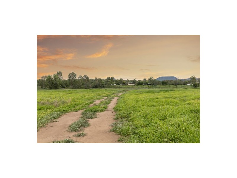 160 Murphys Creek Road, Postmans Ridge QLD 4352