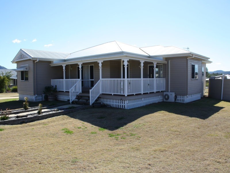 1 Belmore Drive, Withcott QLD 4352