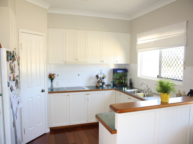 1 Belmore Drive, Withcott QLD 4352