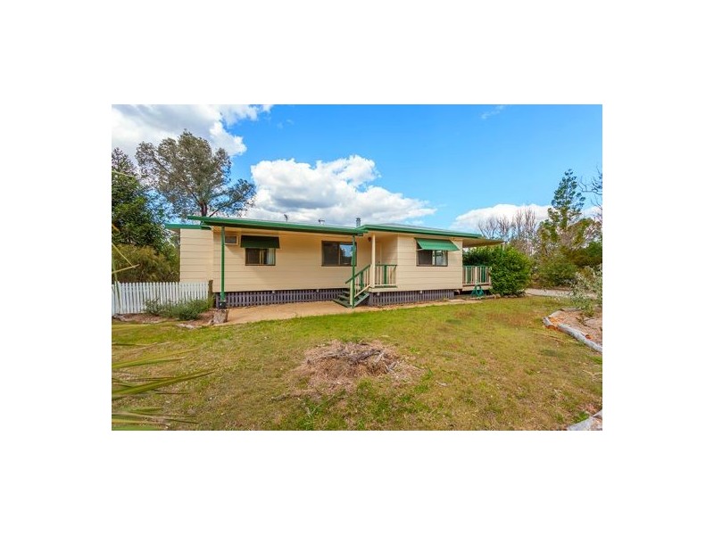 3 Connoles Road, Withcott QLD 4352