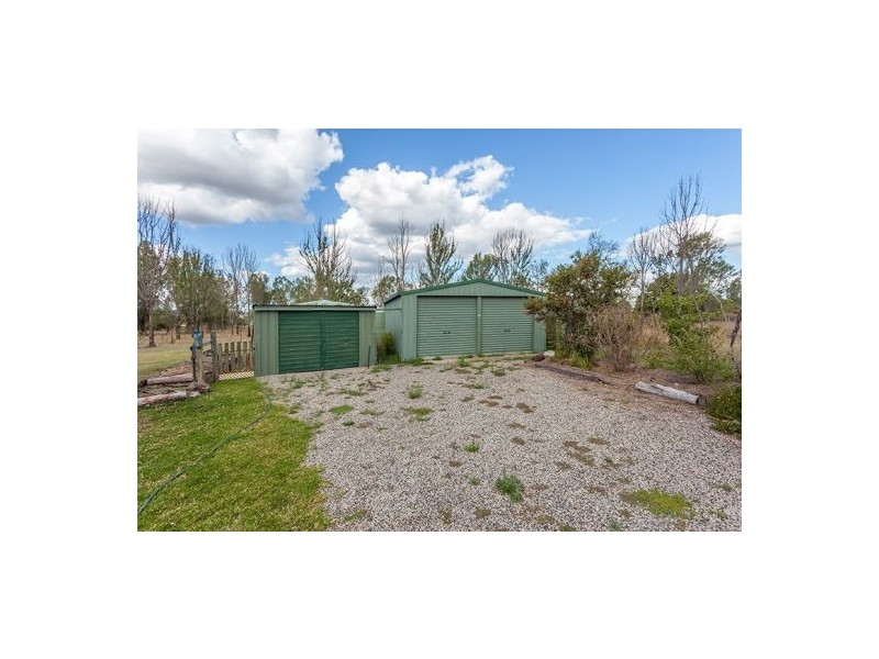 3 Connoles Road, Withcott QLD 4352