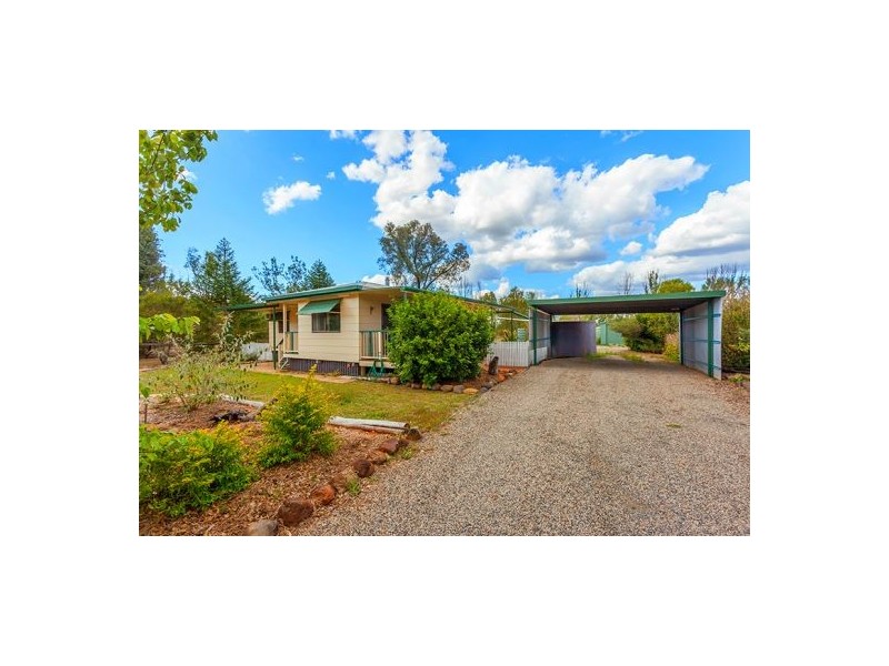 3 Connoles Road, Withcott QLD 4352