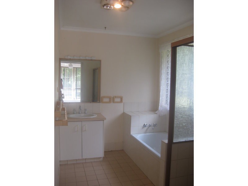 90 Koreelah Street, Upper Lockyer QLD 4352