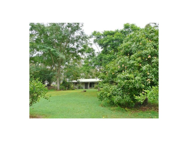 215 BARTLEYS ROAD, Spring Creek QLD 4343