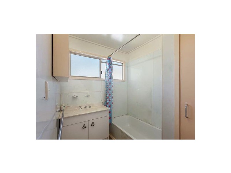 1 Victor Street, Grantham QLD 4347