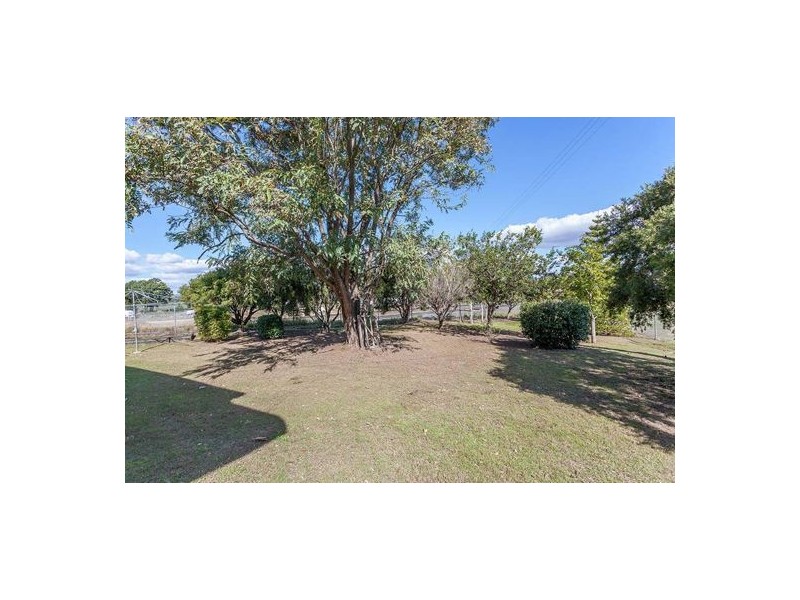 1 Victor Street, Grantham QLD 4347