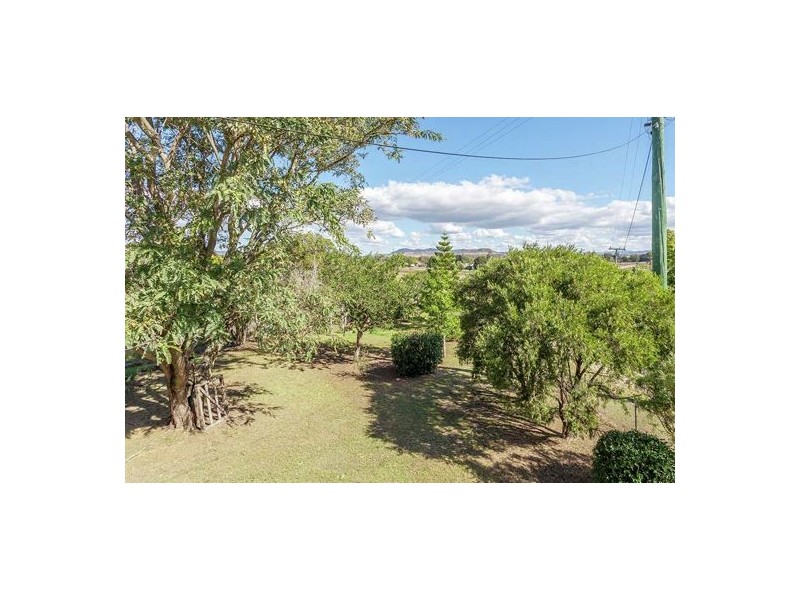 1 Victor Street, Grantham QLD 4347