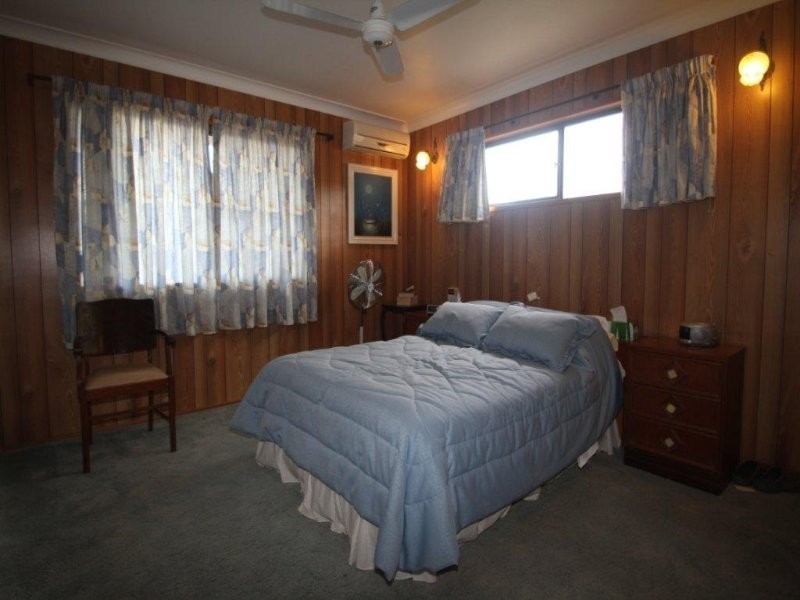 19 Meadows Road, Withcott QLD 4352