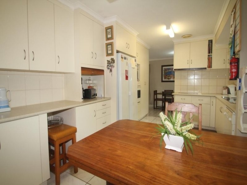 9 Stewart Street, Withcott QLD 4352