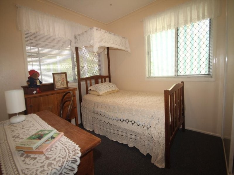 9 Stewart Street, Withcott QLD 4352