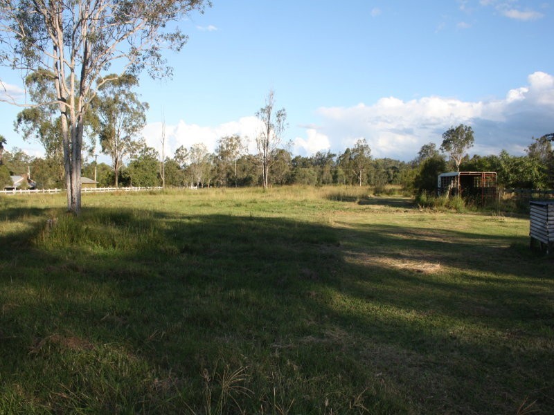 75 Glencoe Road, Withcott QLD 4352