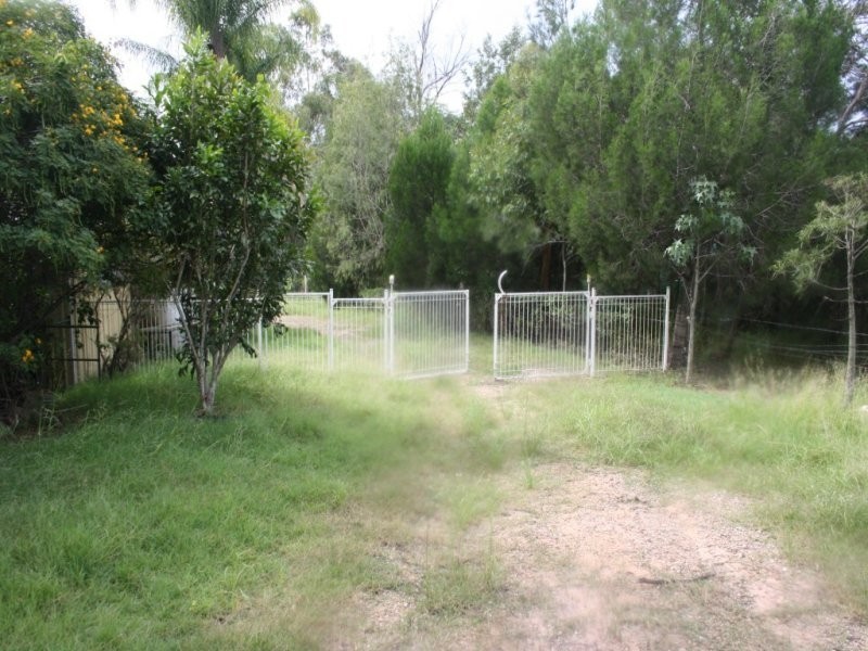 8705 Warrego H’way, Withcott QLD 4352