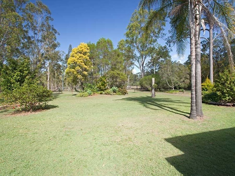 52 Larnook Street, Upper Lockyer QLD 4352