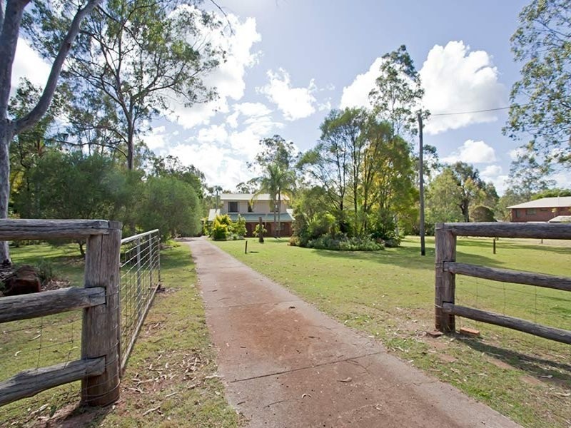 Withcott QLD 4352