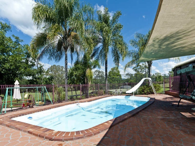 57 Penfolds Road, Murphys Creek QLD 4352