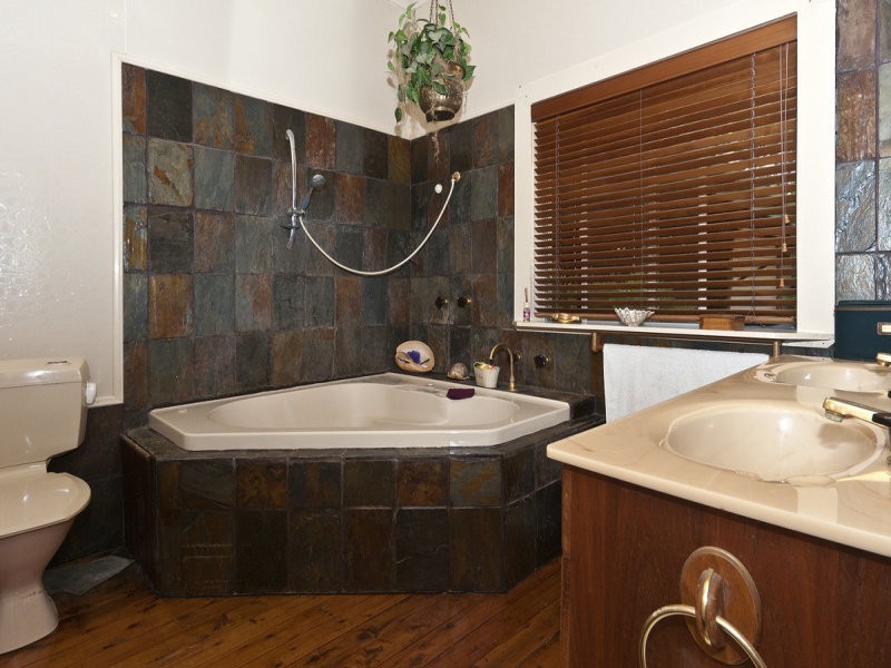 57 Penfolds Road, Murphys Creek QLD 4352