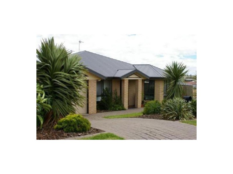 Unit 1 / 1 Diamantina Drive, Glenvale QLD 4350