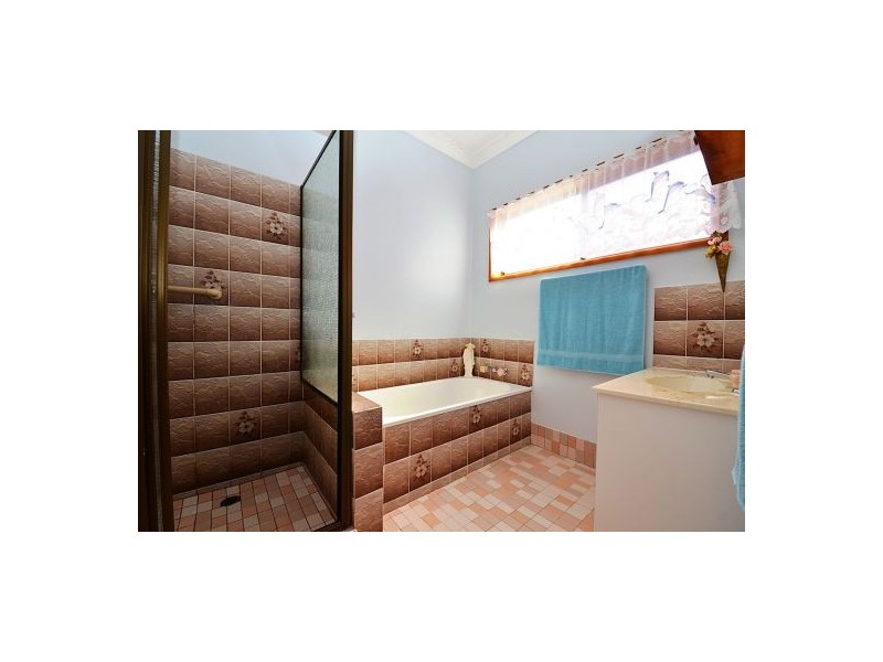 17 Franks Road, Regency Downs QLD 4341