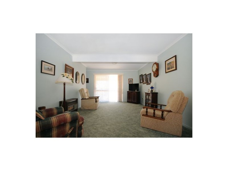 21 Meadows Road, Withcott QLD 4352