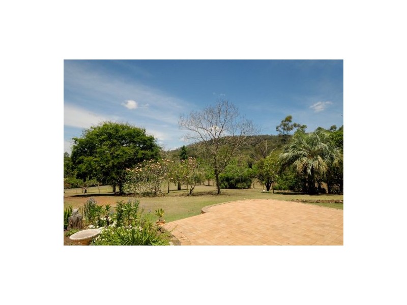 21 Meadows Road, Withcott QLD 4352