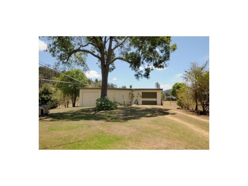 21 Meadows Road, Withcott QLD 4352