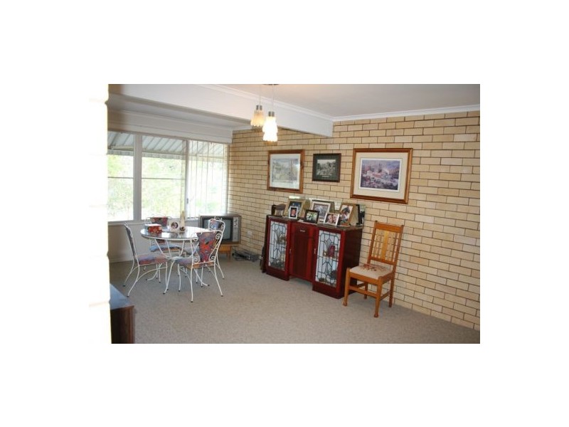 21 Meadows Road, Withcott QLD 4352