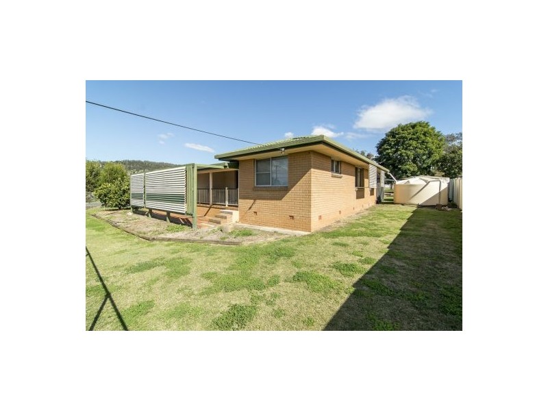 1 Meadows Drive, Withcott QLD 4352