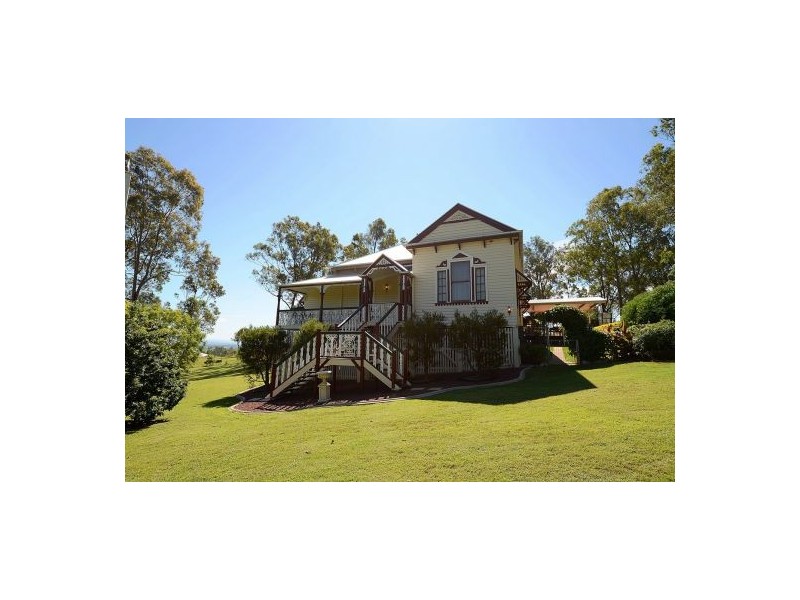 1 Cockatoo Court, Regency Downs QLD 4341