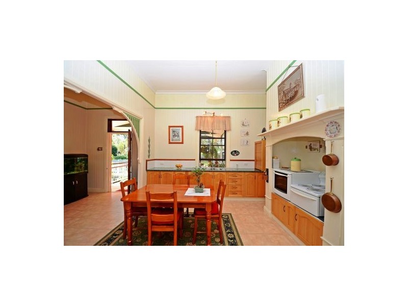 1 Cockatoo Court, Regency Downs QLD 4341