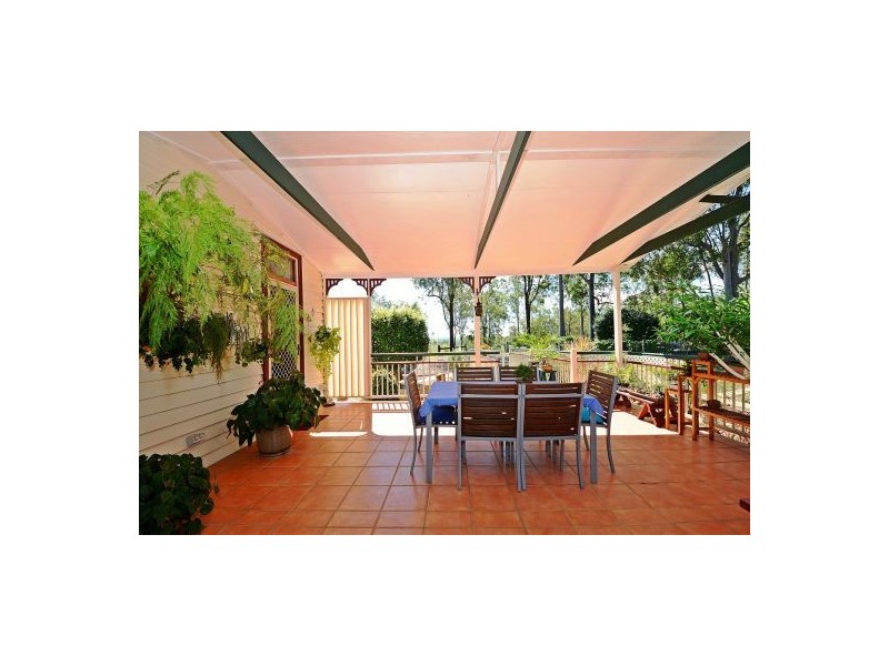 1 Cockatoo Court, Regency Downs QLD 4341