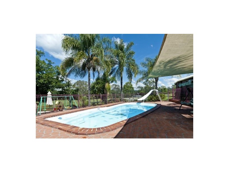 57 Penfolds Rd, Murphys Creek QLD 4352