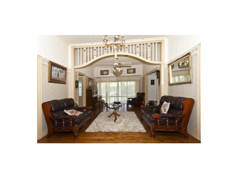 57 Penfolds Rd, Murphys Creek QLD 4352