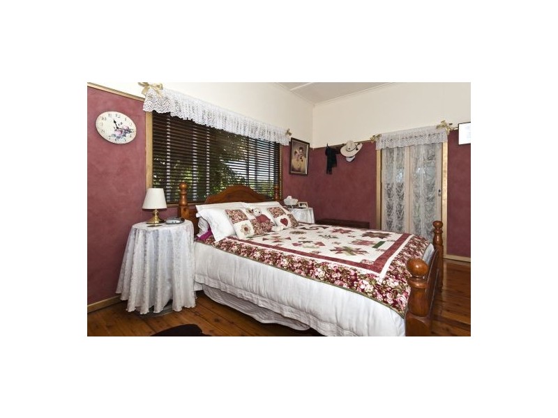 57 Penfolds Rd, Murphys Creek QLD 4352