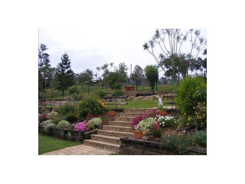 57 Penfolds Rd, Murphys Creek QLD 4352