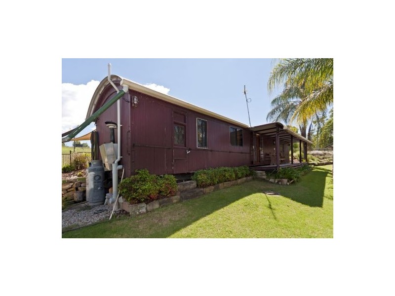 57 Penfolds Rd, Murphys Creek QLD 4352