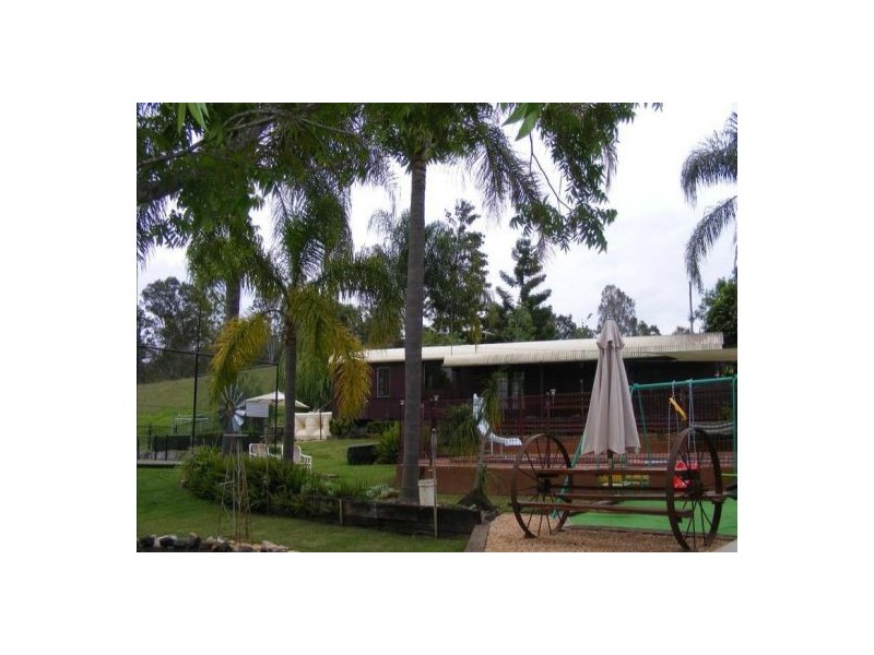 57 Penfolds Rd, Murphys Creek QLD 4352