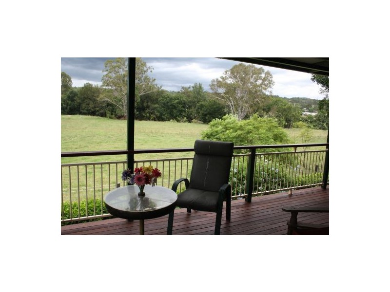 57 Penfolds Rd, Murphys Creek QLD 4352