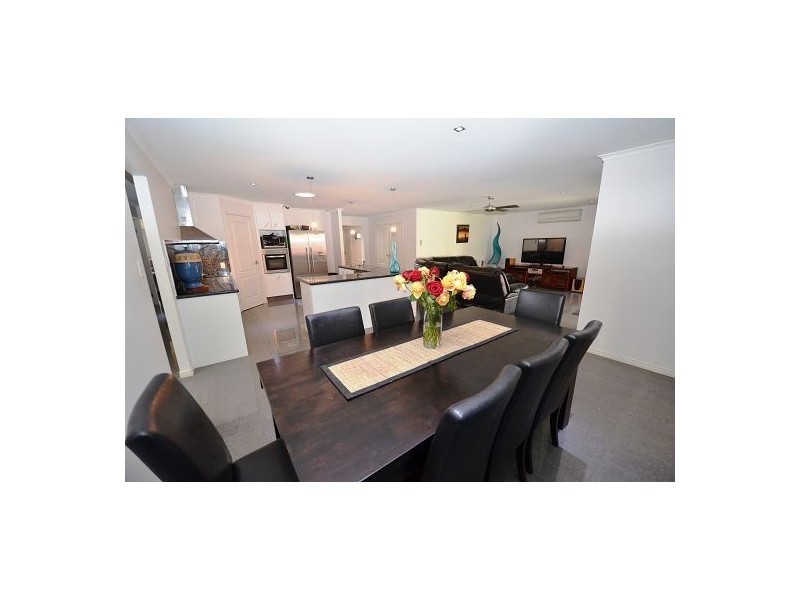 7 Appleby Close, Kensington Grove QLD 4341