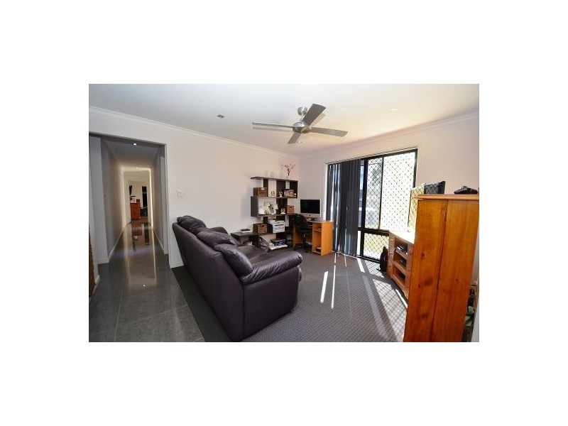 7 Appleby Close, Kensington Grove QLD 4341