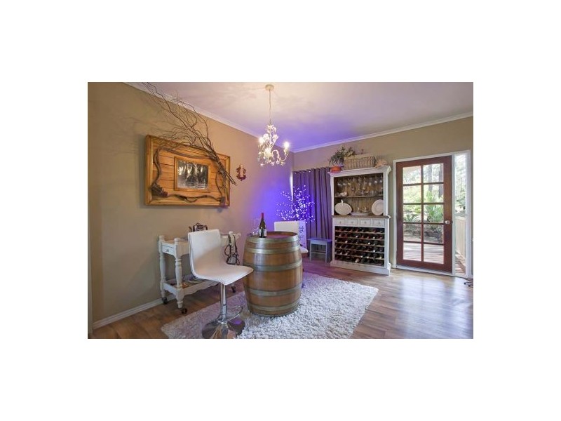 3 Clive Cres, Withcott QLD 4352