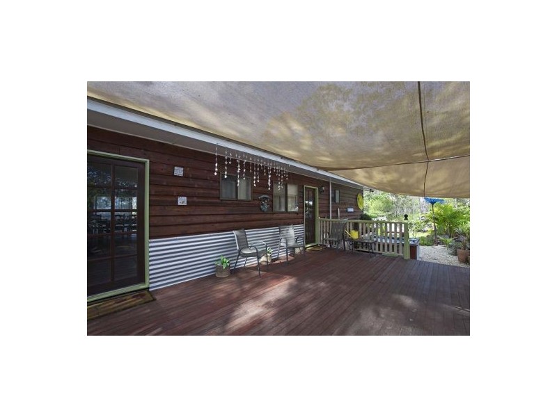 3 Clive Cres, Withcott QLD 4352