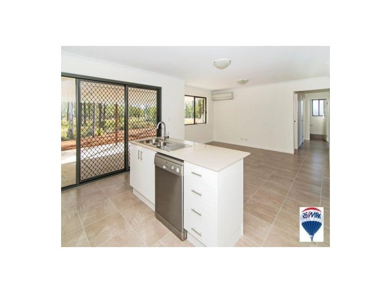1 Pamela Court, Withcott QLD 4352