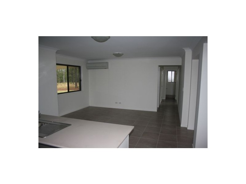 1 Pamela Court, Withcott QLD 4352